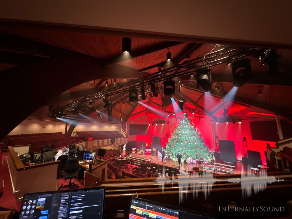 e_2023_12_07_Abeline_Signing_Christmas_Tree_Augusta_GA_06