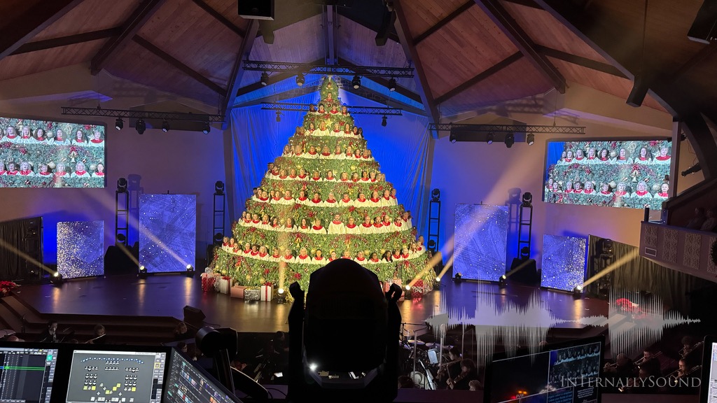 e_2023_12_07_Abeline_Signing_Christmas_Tree_Augusta_GA_43