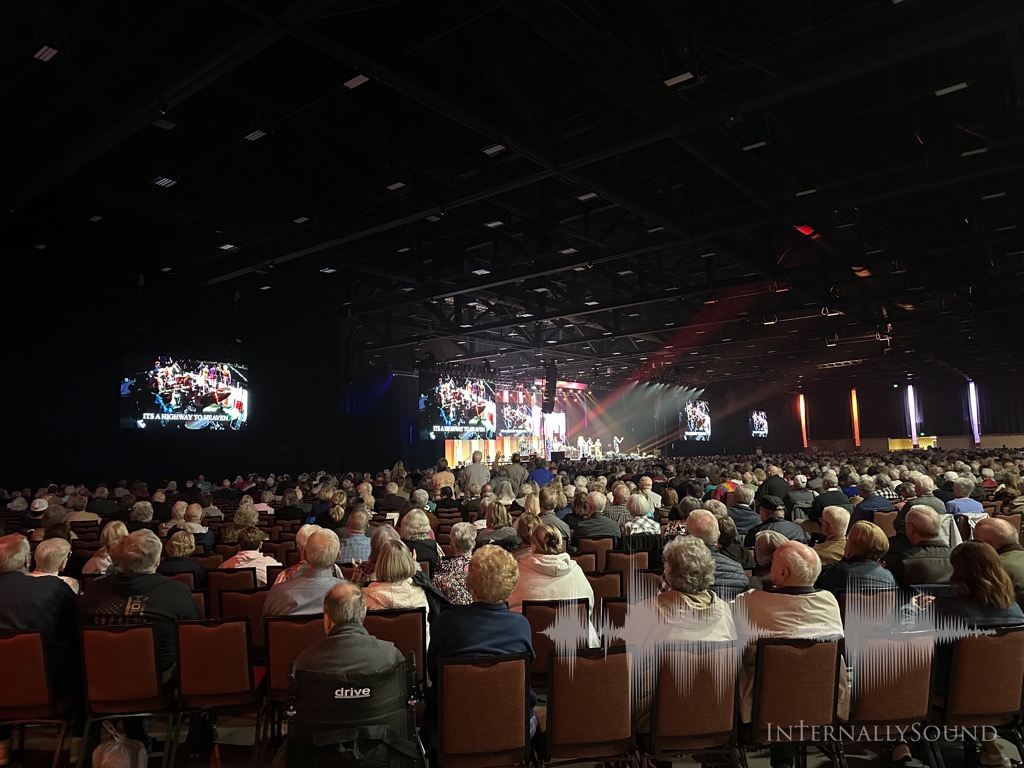 e_2024_10_14_Celebrators_Pigeon_Forge_TN_63